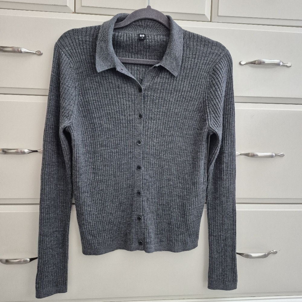 Luxuriously soft Extra Fine Merino Ribbed Polo Cardigan Size M - Picture 2 of 5